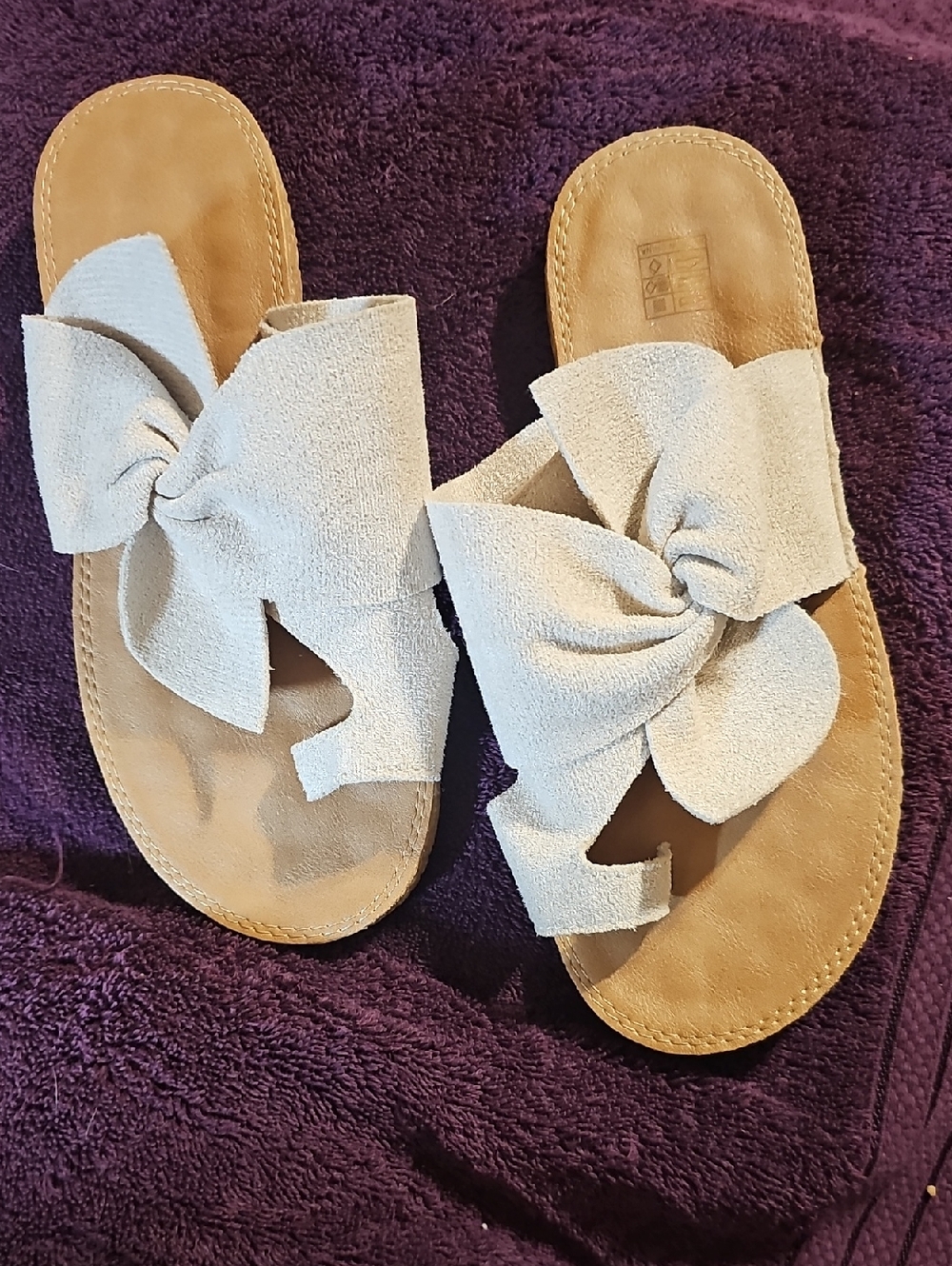Women’s Bow Slide Sandals in Light Beige
